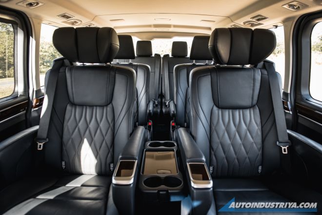 2019 Toyota Hiace Super Grandia Elite image