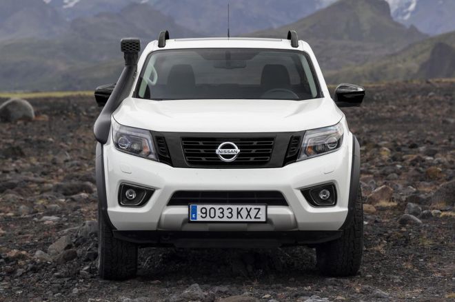 Nissan Navara made better for off-roading by Arctic Trucks image
