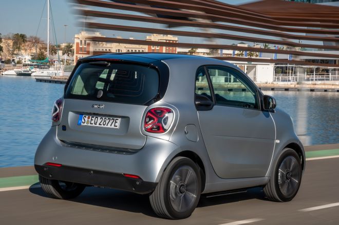 Smart goes fully electric with new EQ ForTwo, ForFour image