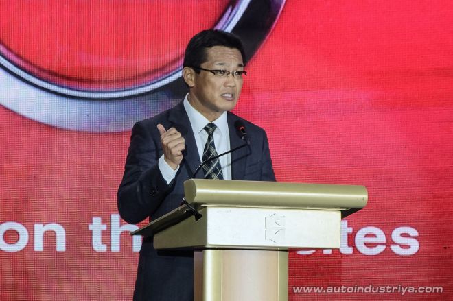 Nissan PH boss asked GHQ for Elgrand to challenge Alphard image