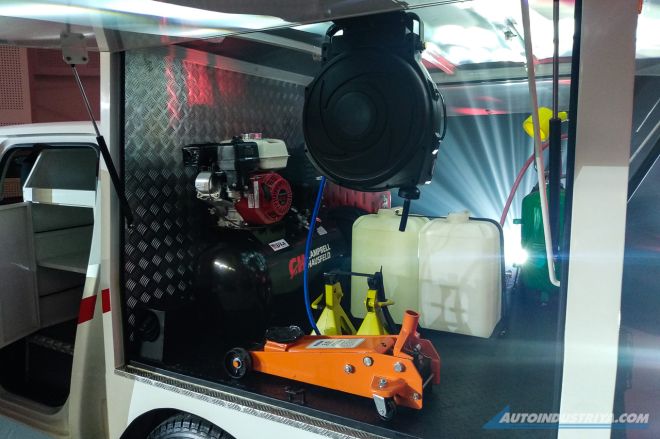 Nissan Service on Wheels image