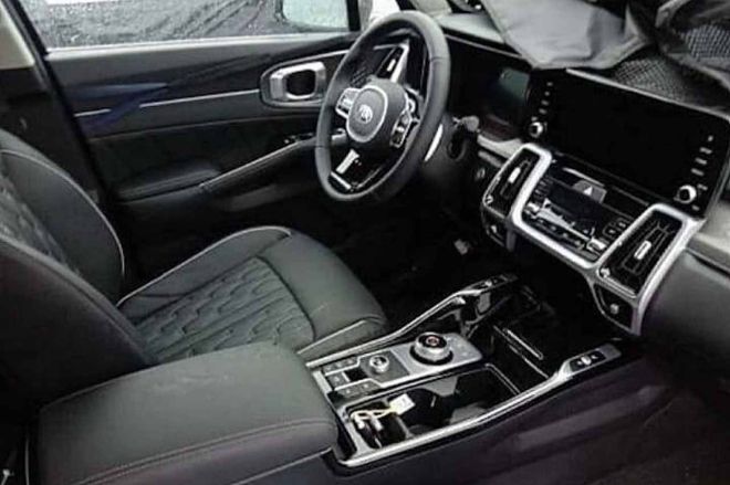 This is what the 2021 Kia Sorento looks like image