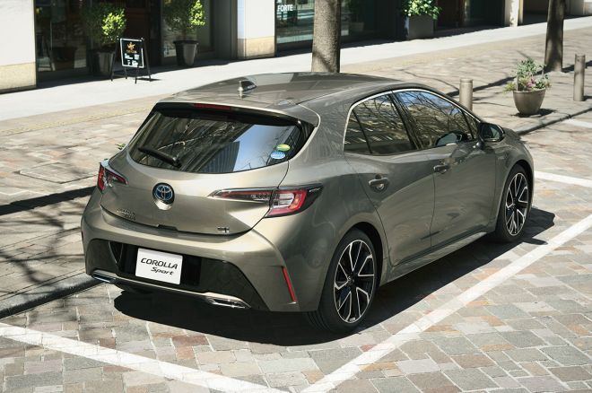 Corolla Altis Hatchback image