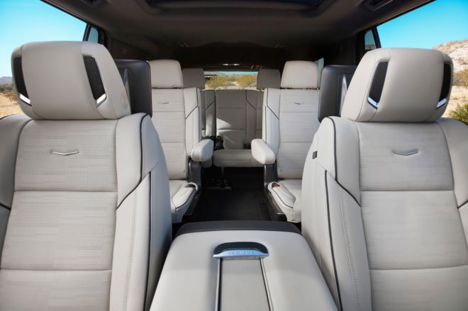 2020 Cadillac Escalade is the king of bling image
