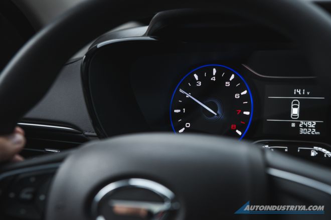 Why driving stick should still be a taught skill image