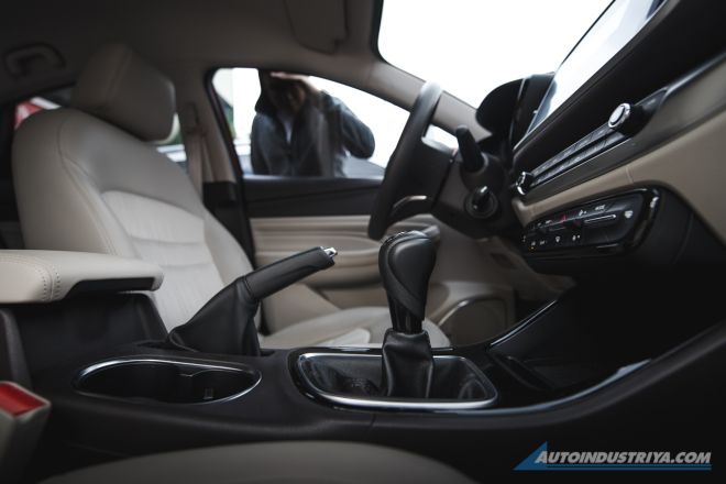 Why driving stick should still be a taught skill image