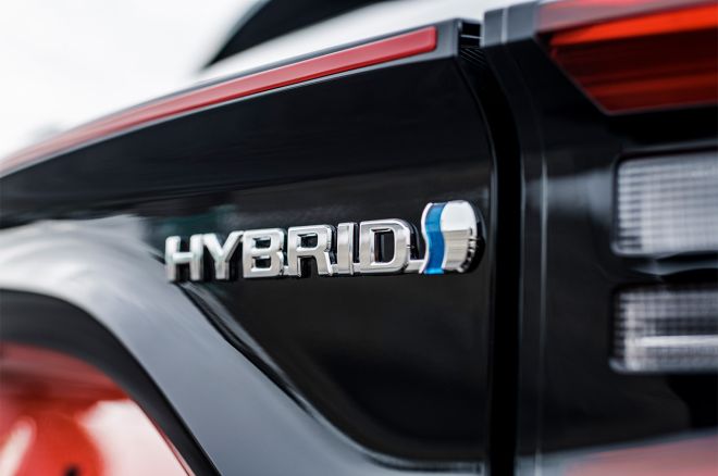 Get up to 36 km/l on the 2020 Toyota Yaris Hybrid image