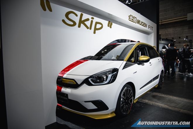 Mugen shows us two ways of modifying the new Honda Jazz image
