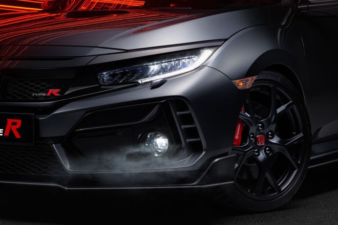Honda Civic Type R Sport Line trades big wing for more comfort image