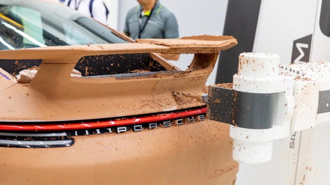 Porsche 911 Aerokit gives the 992 a GT3-style big wing image