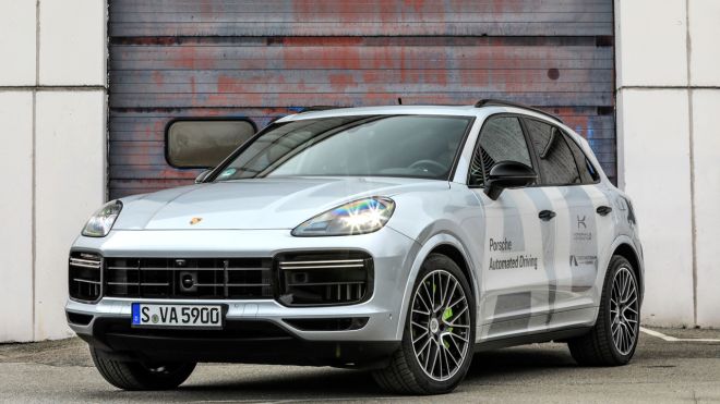 Porsche is testing a self-driving Cayenne image