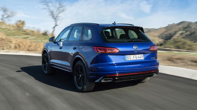 Volkswagen Touareg R is a 462 HP hybrid SUV image