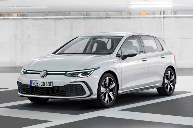 Get green performance with Volkswagen Golf GTD, GTE image