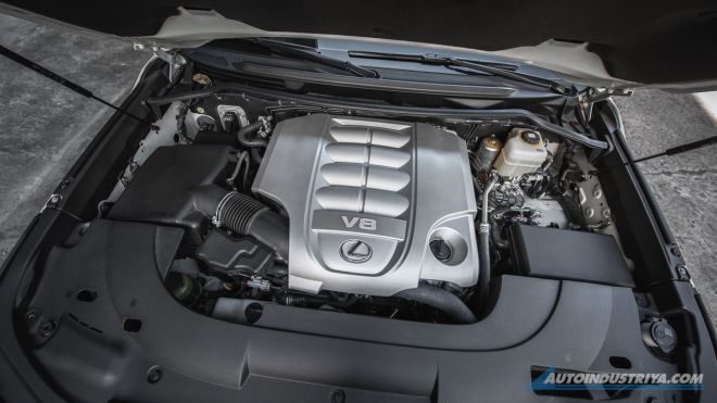 2019 Lexus LX570 image