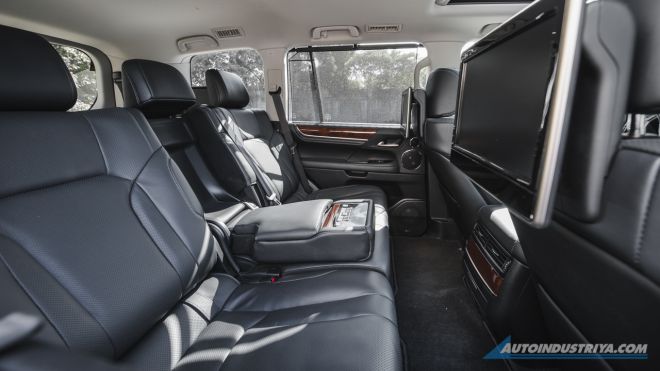 2019 Lexus LX570 image