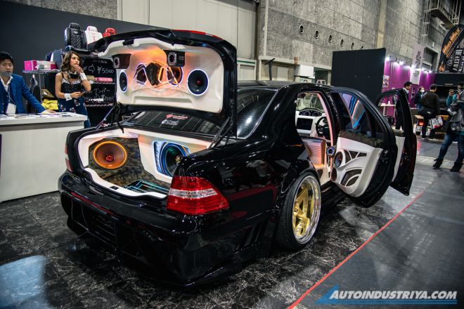 The Crazy Ridiculous Cars of Japan image