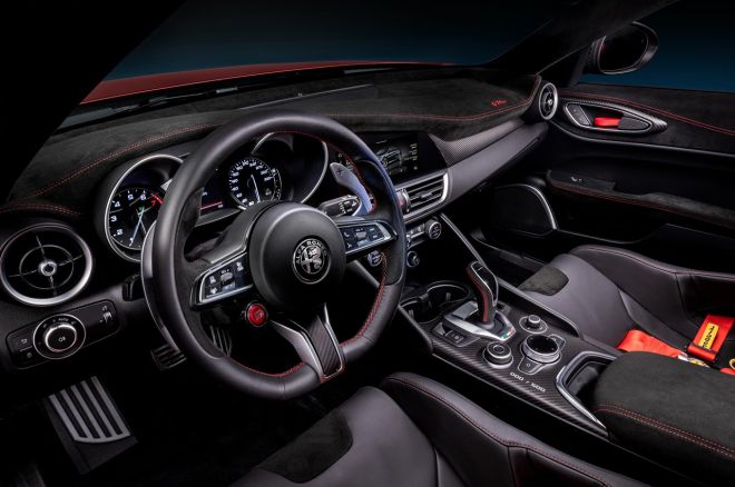 Alfa Romeo Giulia GTA is Italy