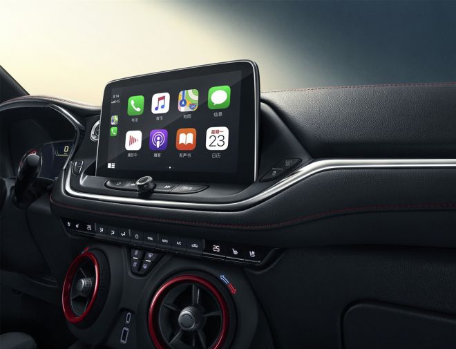 This is what the 7-seater Chevrolet Blazer looks like...from inside image