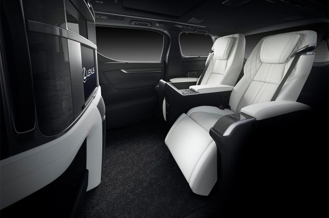 PH has about 300 firm orders for 2020 Lexus LM minivan image