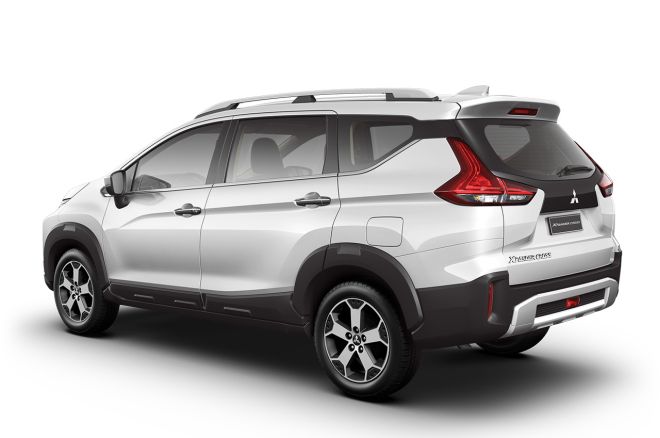 Mitsubishi Xpander Cross image