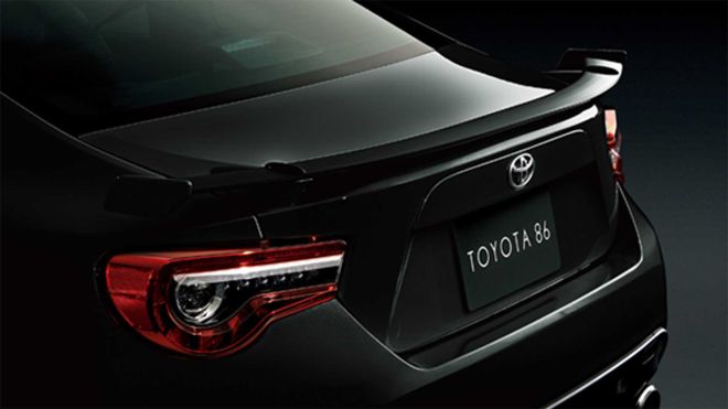 Toyota goes dark with 86 Black Limited special image