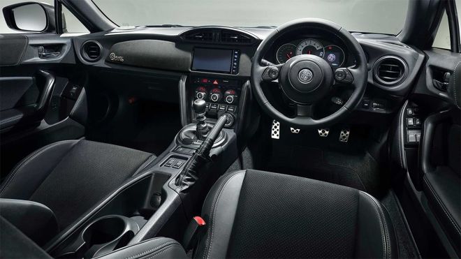 Toyota goes dark with 86 Black Limited special image