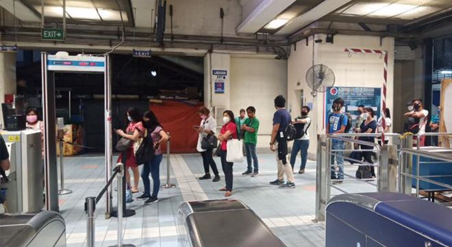 DOTr issues social distancing guidelines amidst NCR community quarantine image