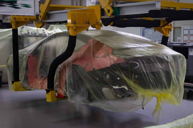 Bentley begins month-long production suspension image