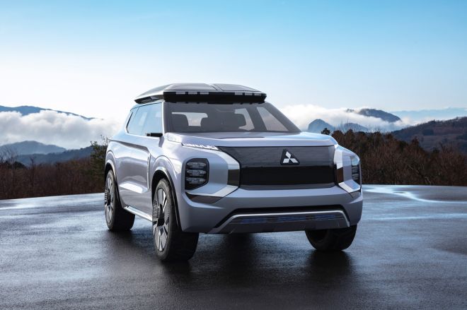 Is Mitsubishi pushing through with all new 2021/2022 Pajero? image