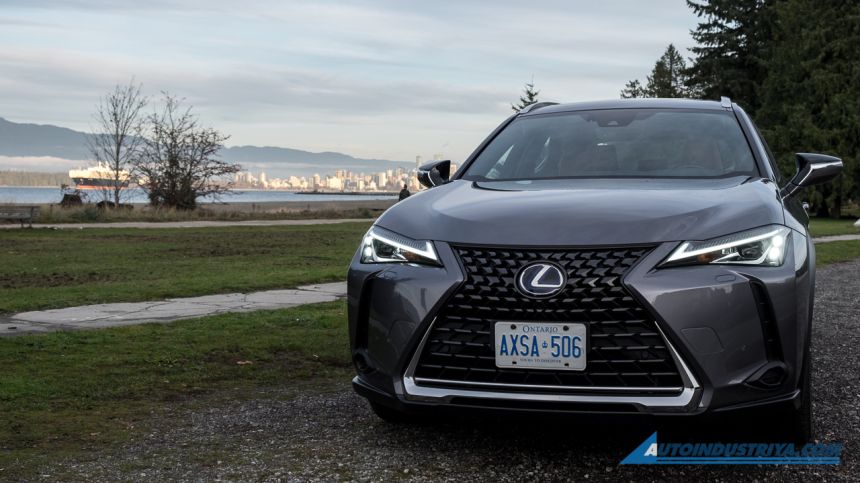 Exploring urban Vancouver in a hybrid image