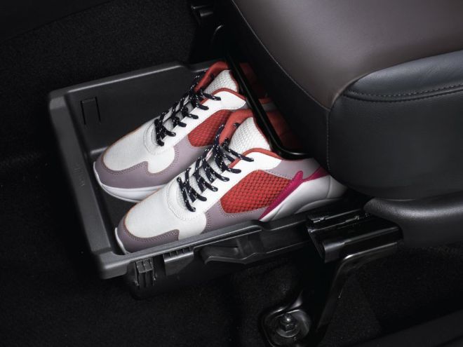 10 Features we wish were standard on more cars image