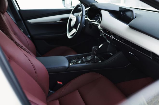 Mazda dresses up entire vehicle lineup for 100th anniversary image