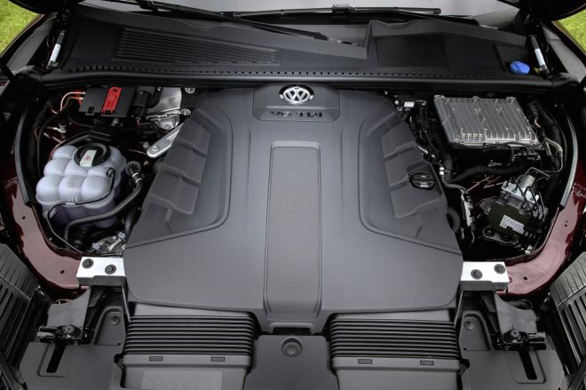 VW testing diesel again in Touareg image