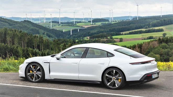Porsche Taycan COTY image