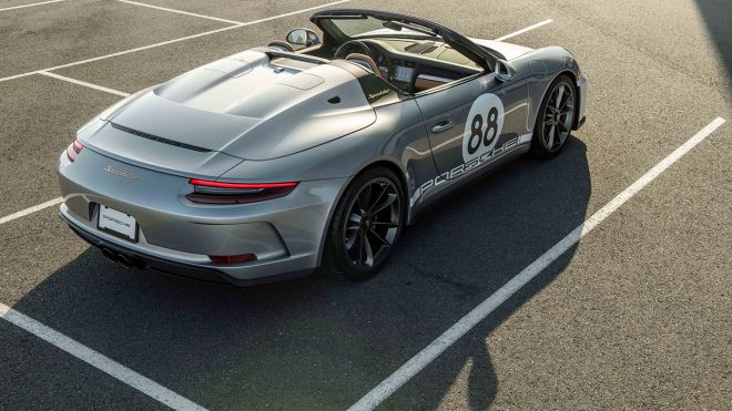 Porsche 911 auction generates $1M for COVID-19 relief image