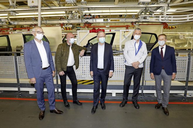 Volkswagen has restarted Golf production in Wolfsburg image