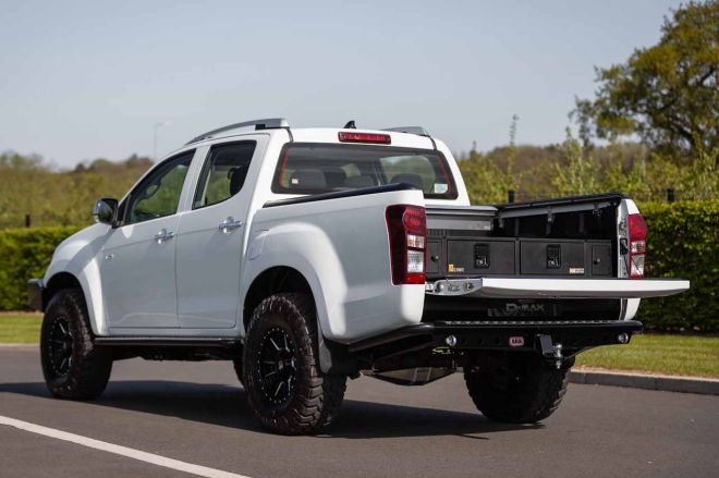 Explore the great beyond with 2020 Isuzu D-Max GO2 image