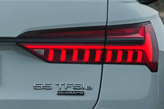 2021 Audi A6 Avant TFSI e Quattro can do over 50 km/l image