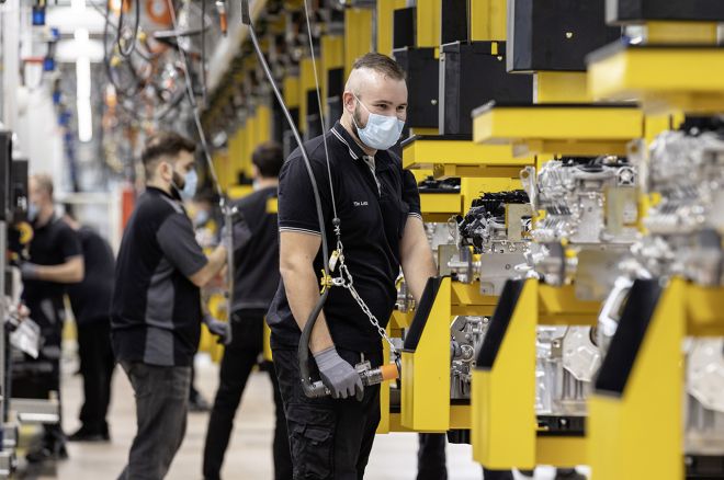 Mercedes-Benz re-opens factories, starts their &ldquo;new normal&rdquo; image
