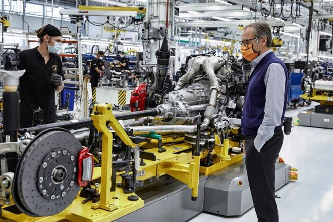 Lamborghini restarts factory in Italy after near two-month suspension image