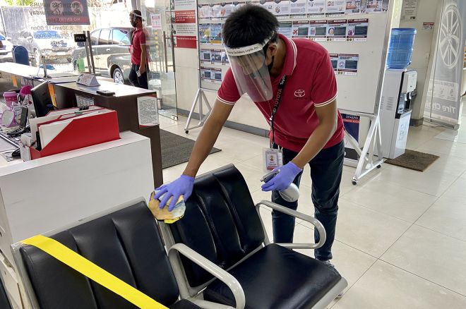 Toyota PH lines up rules for going to dealerships image