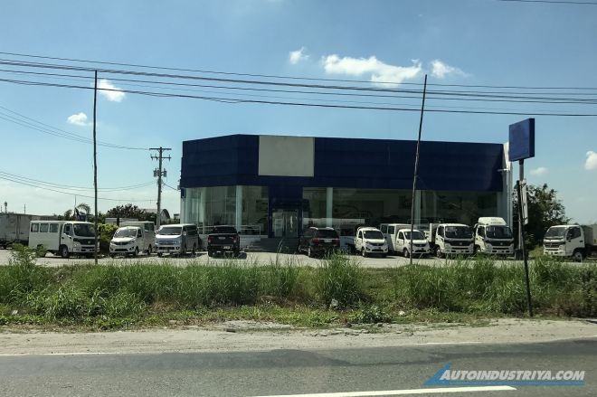 Auto dealerships in MECQ areas can now partially operate image