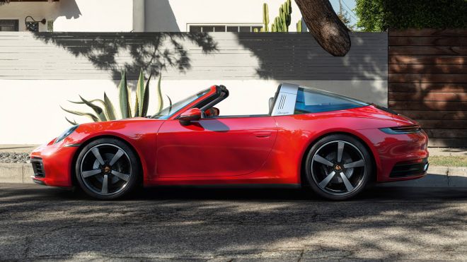 Porsche drops the top on 2020 911 Targa image