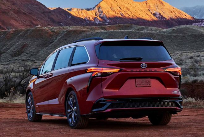 Toyota wants to make minivans cool with 2021 Sienna image
