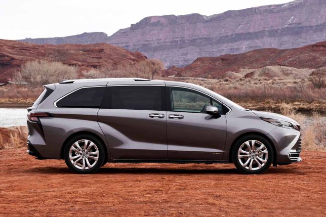 Toyota wants to make minivans cool with 2021 Sienna image