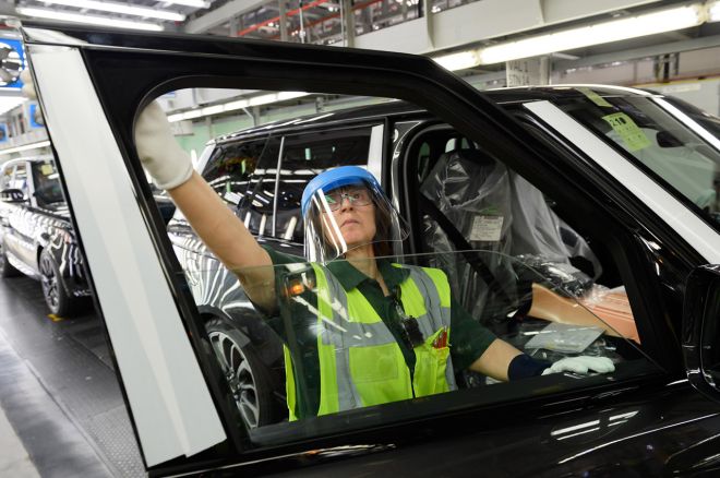 First Range Rover built under social distancing measures rolls off Solihull image