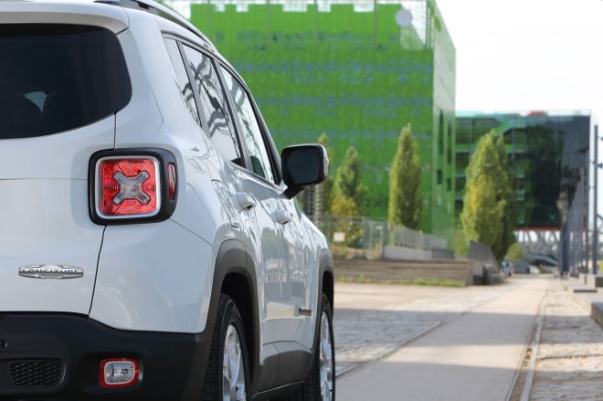 2020 Jeep Renegade arrives in PH, begins at PhP 1.640 million image