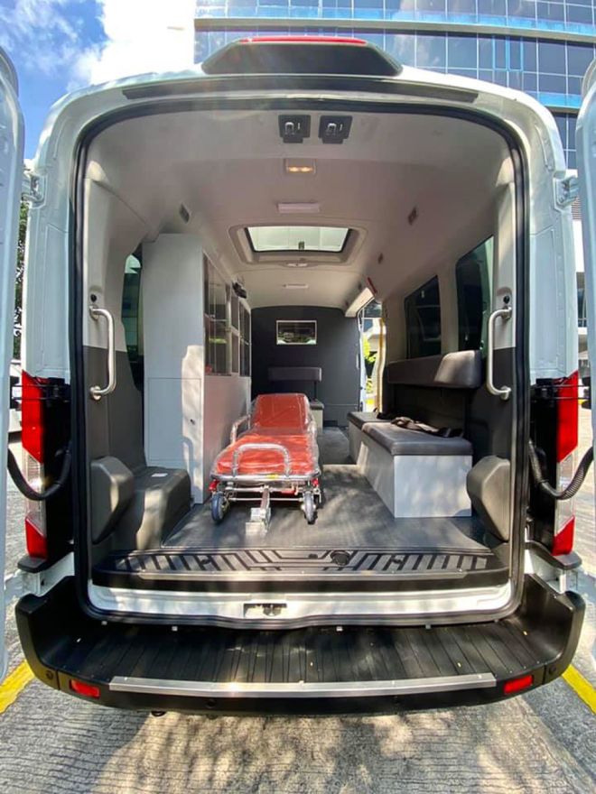 DOTr, Philippine Ports Authority receive high-tech Ford Transit ambulances image