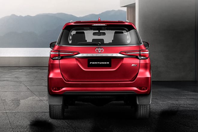 Toyota Fortuner new old image
