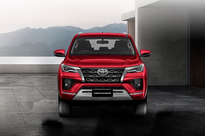 Toyota Fortuner new old image